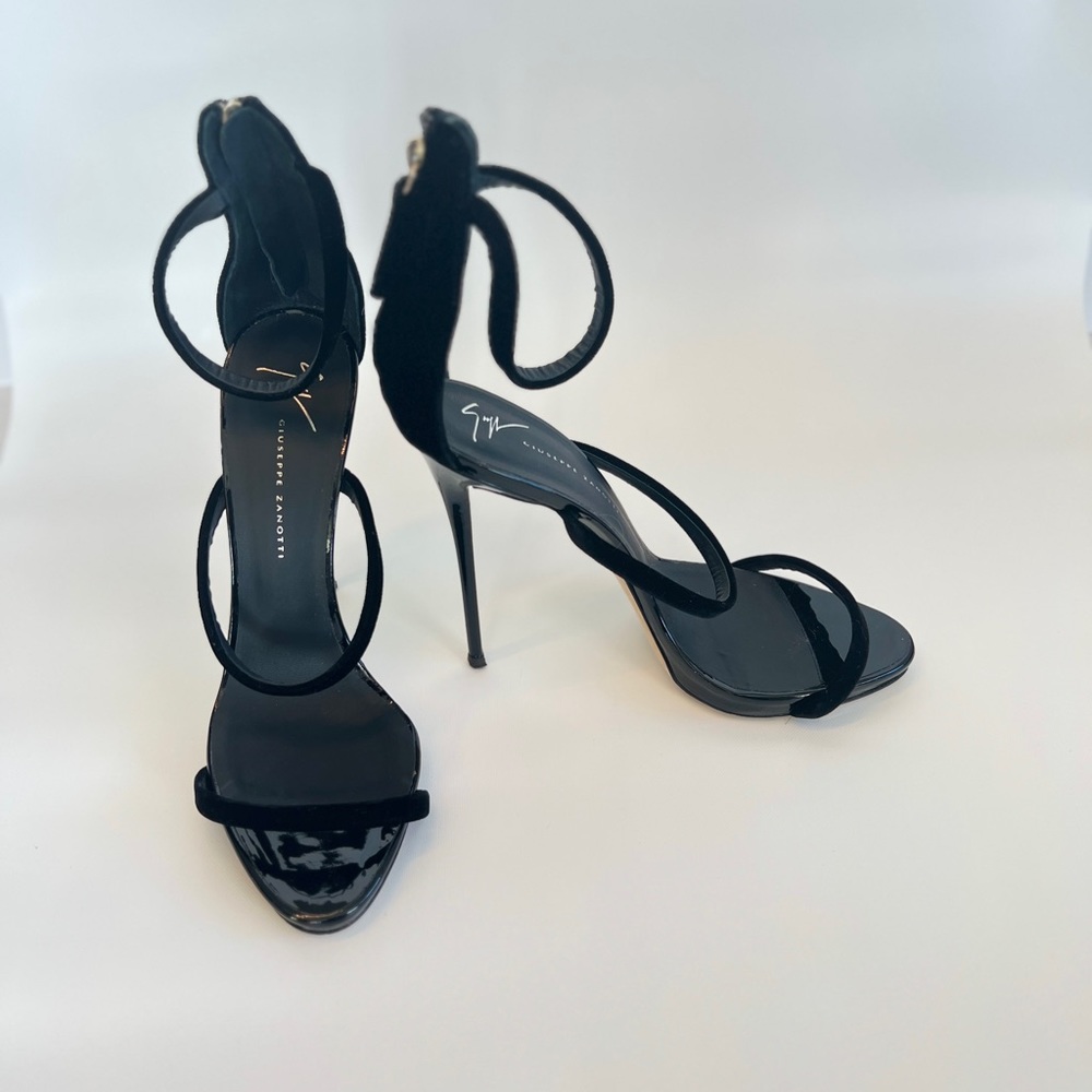 GIUSEPPE ZANOTTI black heels